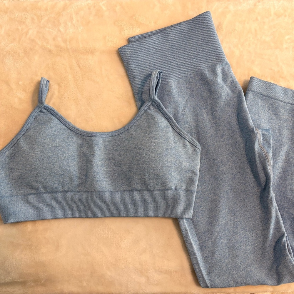 Women's Light Blue Legging & Sports Bra Set